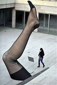Art & Creativity: giant sculpture