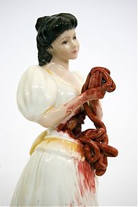Art & Creativity: crazy porcelain statue