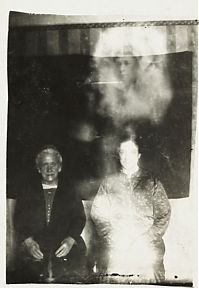 Art & Creativity: History: Spirit photography by William Hope