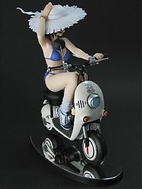 Art & Creativity: hot female anime figure statue