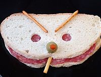 Art & Creativity: art from sandwiches