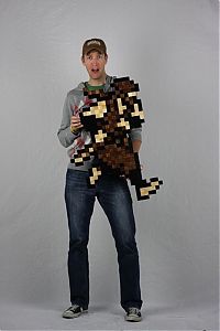 Art & Creativity: 8-Bit wood art by Jeff Swenty