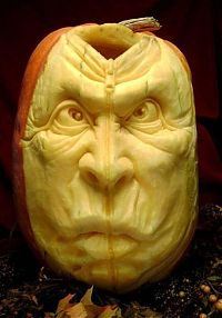 Art & Creativity: Pumpkin carving by Ray Villafane