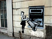 Art & Creativity: Graffiti drawings by Banksy