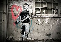 Art & Creativity: Graffiti drawings by Banksy