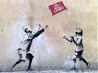 Art & Creativity: Graffiti drawings by Banksy