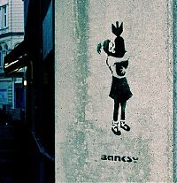 Art & Creativity: Graffiti drawings by Banksy