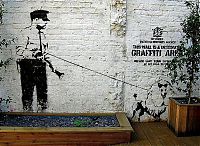 Art & Creativity: Graffiti drawings by Banksy