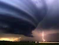 Art & Creativity: Weather phenomena by Mike Hollingshead