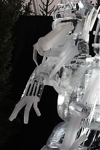 Art & Creativity: Optimus prime ice sculpture by Antti Pedrozo and Michel de Kok