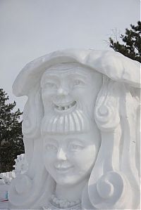 Art & Creativity: snow sculpture