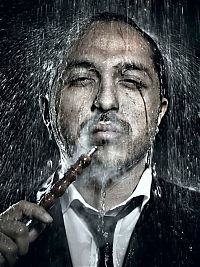 Art & Creativity: Raining portraits by Nicolas Dumont