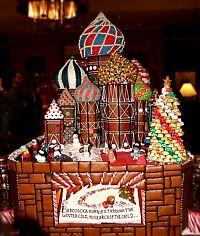 Art & Creativity: gingerbread house with candy decorations