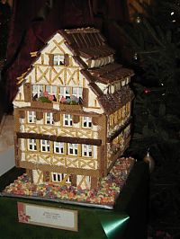 Art & Creativity: gingerbread house with candy decorations