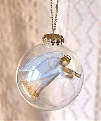 Art & Creativity: making an angel in the glass bead