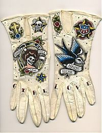 Art & Creativity: The Tattooed gloves by Ellen Greene