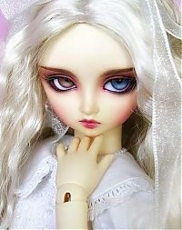 Art & Creativity: gothic paranoia doll