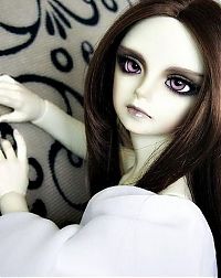 Art & Creativity: gothic paranoia doll