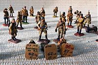 Art & Creativity: plastic toy army