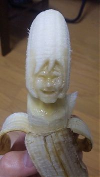 Art & Creativity: Banana art by Sue, Chinese artist