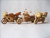 Art & Creativity: Miniature wooden motorcycles by Vyacheslav Voronovich