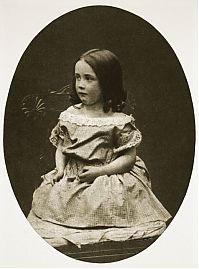 Art & Creativity: History: Children of the past, 19th century, photos by Charles Johnson