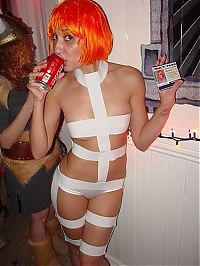 Art & Creativity: girl in leeloo the fifth element costume