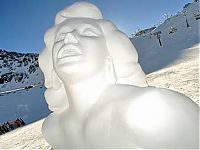 Art & Creativity: snow sculpture