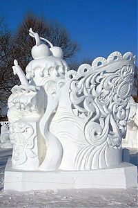 Art & Creativity: snow sculpture