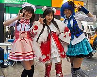 Art & Creativity: cosplay girl costume presentation