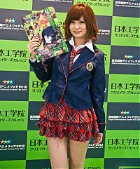 Art & Creativity: cosplay girl costume presentation
