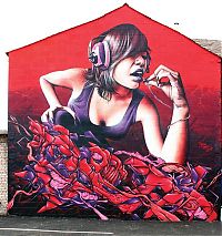 Art & Creativity: Street art graffiti by Smug One