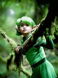 Art & Creativity: cosplay girl wearing the legend of zelda costume