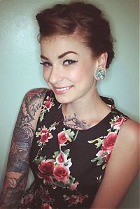 Art & Creativity: tattoo girl