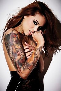 Art & Creativity: tattoo girl