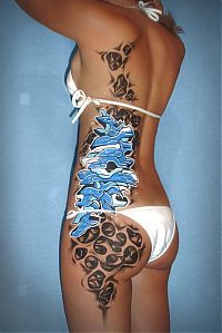 Art & Creativity: body art girl painting