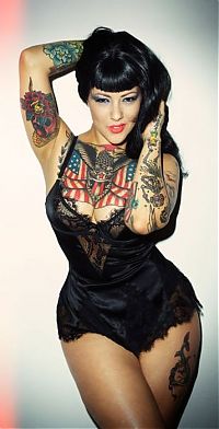 Art & Creativity: tattoo girl