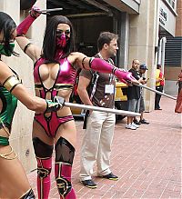 Art & Creativity: mortal kombat girl costume