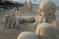 Art & Creativity: Infinity sand sculpture by Carl Jara