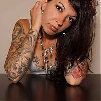 Art & Creativity: tattoo girl