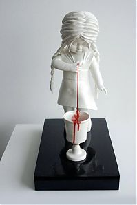 Art & Creativity: Gore porcelain sculptures by Maria Rubinke