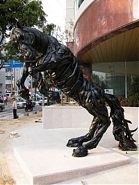 TopRq.com search results: Mutation of contemporary sculptures by Yong Ho Ji