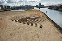 Art & Creativity: Giant portrait by Jorge Rodriguez Gerada