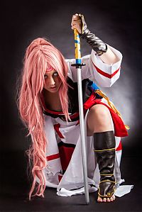 Art & Creativity: cosplay girl costume presentation