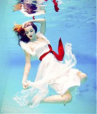 TopRq.com search results: underwater girl portrait