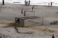 Art & Creativity: 3D beach art