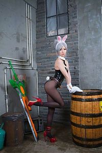 cosplay girl costume presentation