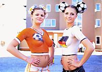 Art & Creativity: body art football girls