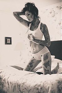 Art & Creativity: tattoo girl