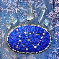 Art & Creativity: Mandala on ocean stones by Elspeth McLean